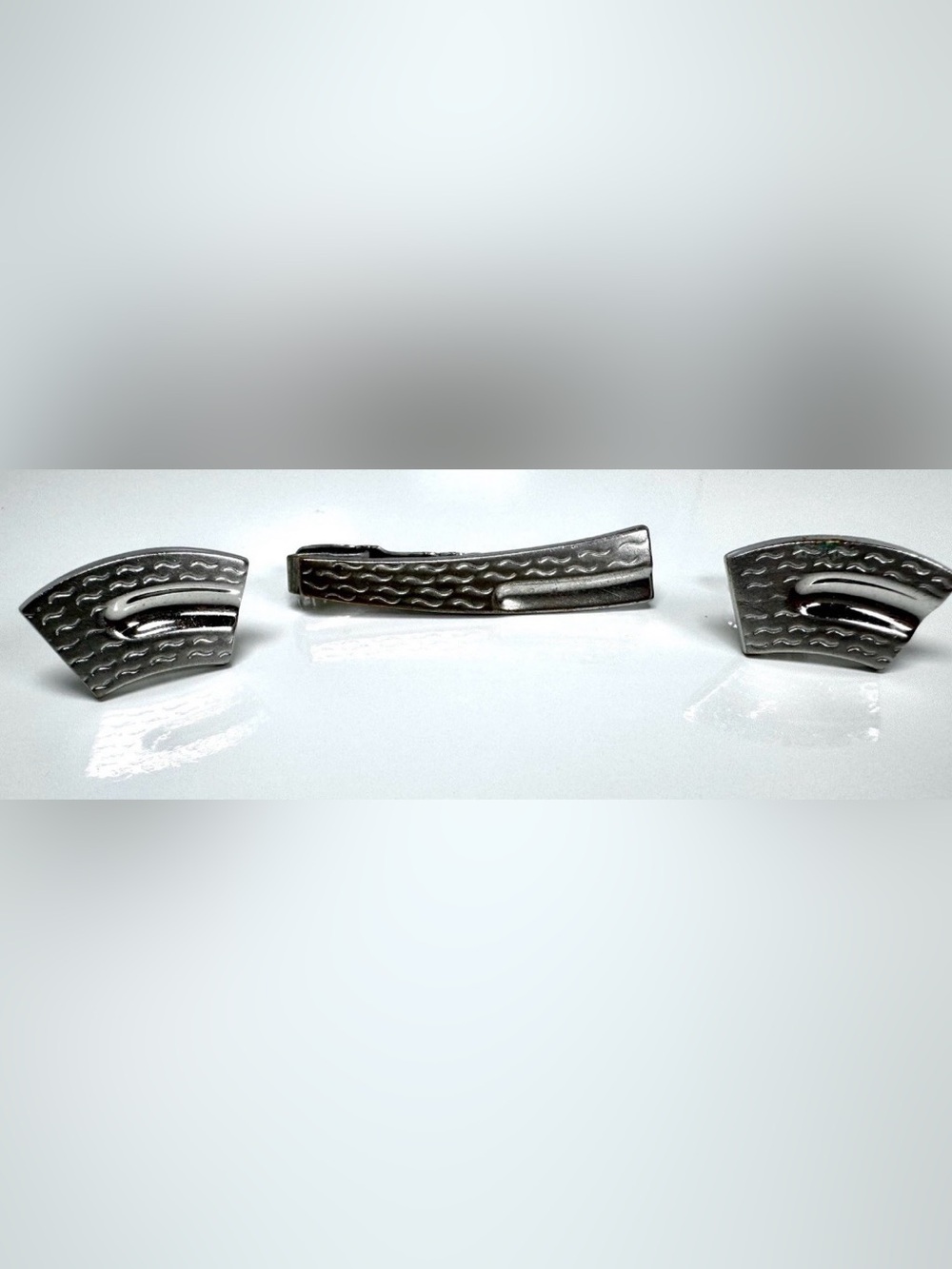 Anson Silver Tone Cufflinks & Tie Bar Jewelry Set - Signed #1541